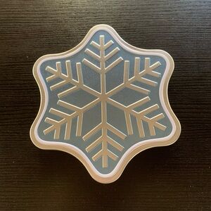 Snowflake Tin Box Gift Card Holder